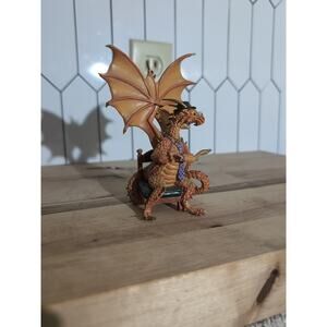 The Hamilton Collection "Cheatin' Charlie" Dragon, Hold'em Or Fold'em‎ Figurine